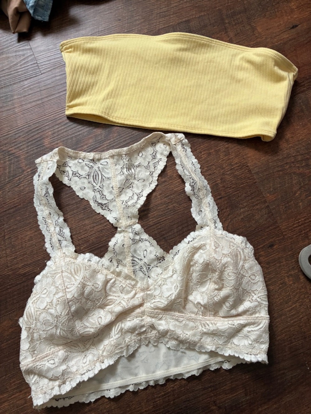 🟢Cream Lace Bralette with Yellow Strapless Bandeau